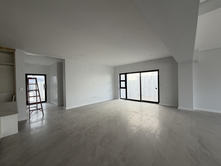 5 Bedroom Property for Sale in Sandown Western Cape